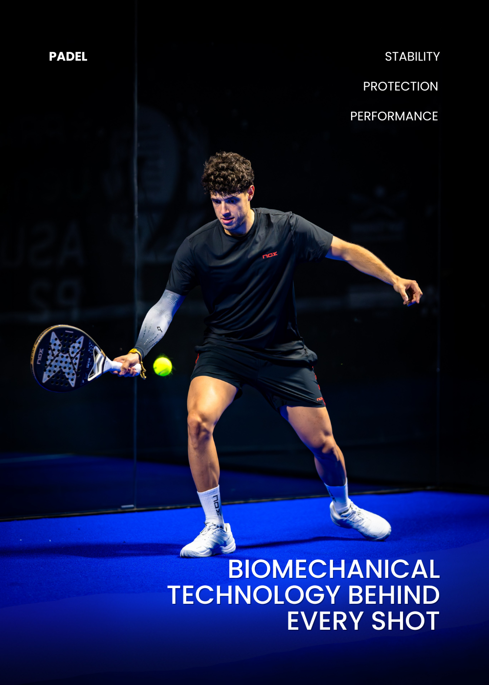 Giocatori di padel in campo con prodotti Floky